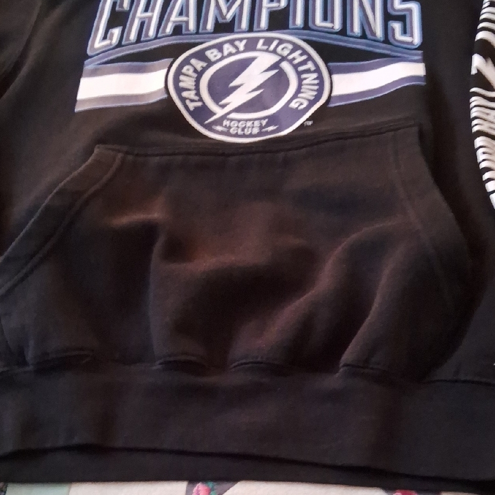 NWOT,NHL,TampaBayLightning,Championship,Unisex,Hockey,HoodySweatshirt🖤🤍💙🖤 - Picture 5 of 15